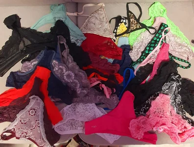 MilanaPure there are a lot of panties🤣🤗🤭 Gambar