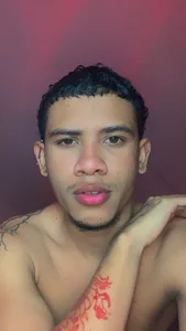 Romancartier_1の•I’m román 🌿•の 2枚の写真