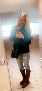 T-MarriedAndMessy-K Public Pic 5