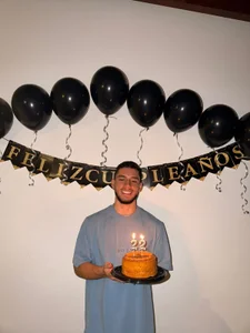 axel_tone: HBD to me 👑 ( 6 фото)