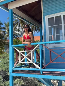 This is Paula de Paula_Hills  2 Imagens