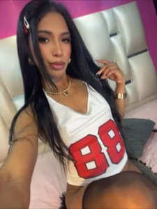 BabyAmatiis_ every tip makes it hotter 🔥 Pic