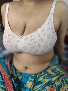 Jennifer_G Sareee Foto 6