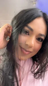 Nina_Blaze How does the pink color look on me?🩷🩷 Foto 2