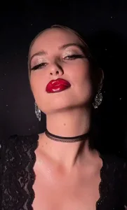 Elza_kom Red lips Foto 4