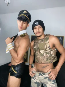 Stiven_And_CalvinHots Public slika 5