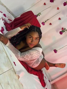 HAPPY VALENTINE'S DAY😈🥵 de Candaceoweens Foto