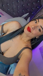 Queen_Nyxx Me slika