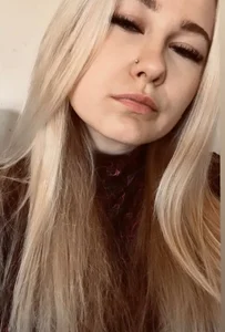 glossy_babe_ Let's have fun ? 사진