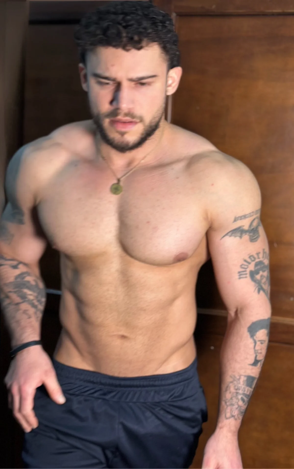 Lucas_Bunkeer immagine di tendenza 1276