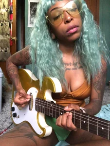 Public od StellaDallas69  7 snímek