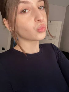 Me🥺 de LeanneDinkle  2 Imagens