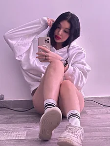 m1sss1nful I don't to filters. My body if the filter :) Foto 3