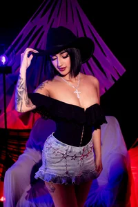 Raquel_Hide Cowgirl mood 🤠✨ Pic 9