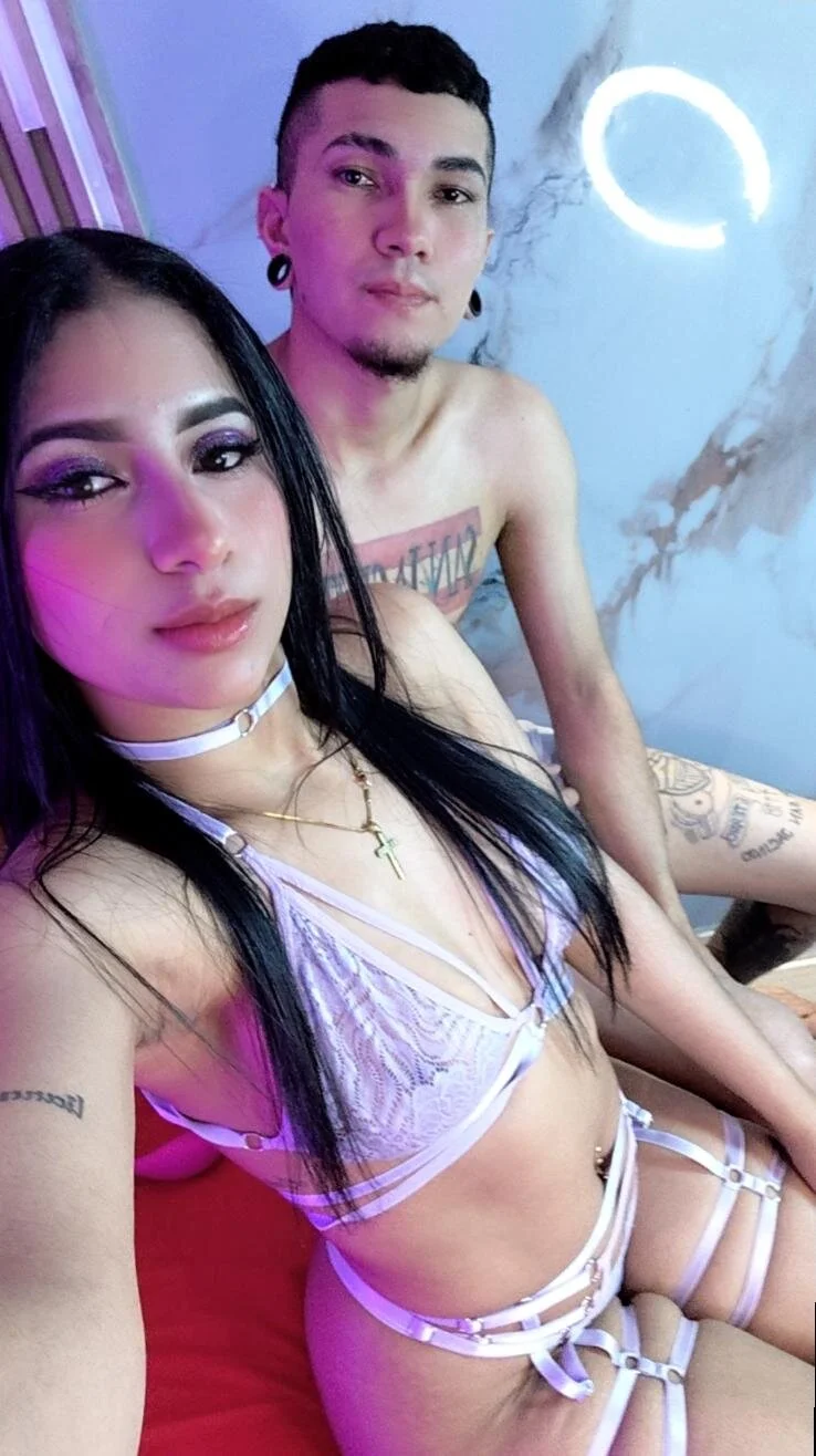  3673 Gambar Sohor Kini Logan_and_Reachel