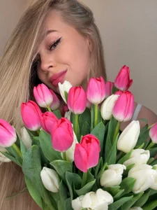 cassiemurr_ i very love flowers 💐🌸🌺 Pic 8