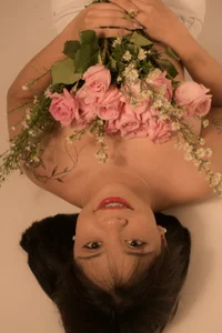 Clara_Luu Delicate like what I feel 🌸 Εικόνα 3