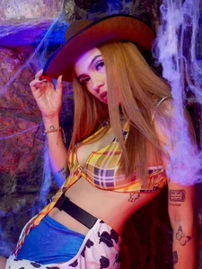 Halloween 🎃☠️ de NaughtyAnggel  9 Imagens