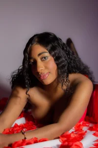 charlottebrowns_ Your new CHARLOTTE is here 💝😈😘 Foto 4