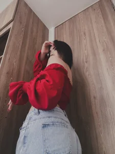 Nickiiiii: Public ( 4 фото)