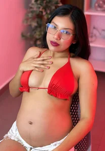 Tina_Lewis Look at me and enjoy!  4টি ছবি