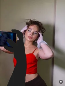 May_Bloom a new look! I'll post the off-screen photo in my fan club. Pic