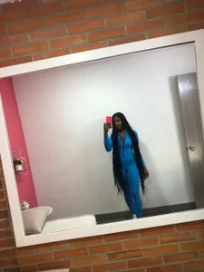 malu_horny_69のBeautiful Sexy Latinaの 2枚の写真