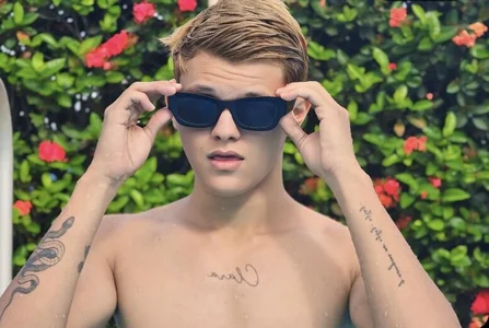 izan_20 Swimming pool💦🏊‍♂️ зображення 4