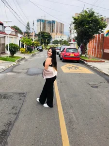 emily_cooper_t Public Pic 2