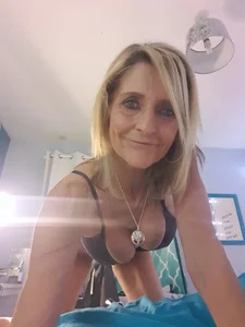 SexyMatureLouisa Latest Pic 3