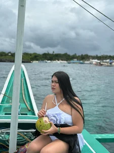 YourThicc_bella 🌊🌺🐚🏖️ Foto 3
