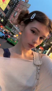 Zoe_VeeのAugust Memories — 2026の枚の写真