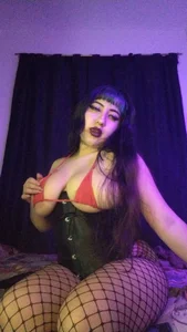 Zdjęcia LarissaHell 🖤🐈‍⬛:  3