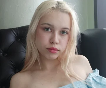 KaneshaSambor Public Foto 3