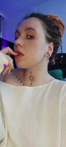 The_Full_Red_MoonのPublicの 4枚の写真