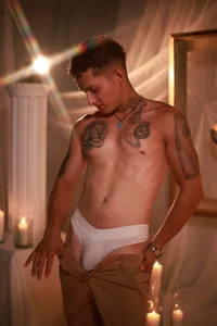 _angel_riveraの❤️ Valentine’s Vibes 😘🔥の枚の写真