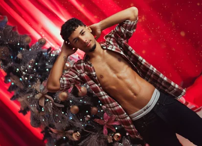 Thiagoferreti Forbidden Gift Under the Tree!!!!!! ✨🎄🎁🎄✨ Immagine  3