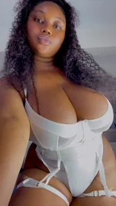 RoyalVibeXO GIRL OF YOUR DREAM🤭♥️ Immagine  3