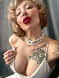 JessicaJane_ A little of me Bilde 5