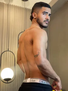 Reik_Vonn do you like my tattoo? Foto 2