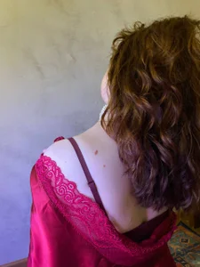 AnnTerry_ in silks and pearls Billede 4