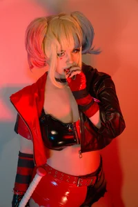 Angel-Lewd-Cake Harley Quinn Isekai ❤️🖤 รูป  2