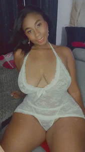 HanaThompson Public Foto 5