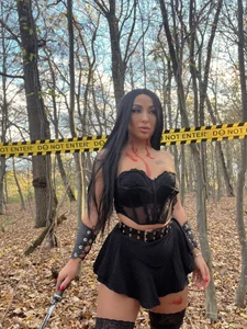 sara18clark Halloween time Pic 3