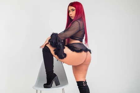 Latinabombsheell kullanıcısının DOMINATRIX albümü -  2 fotoğraf