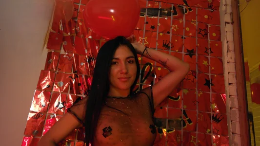 Kira_Monte Public Pic