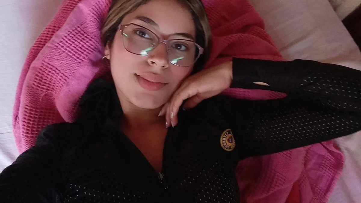 Violet_Blazee Poză populară 6399