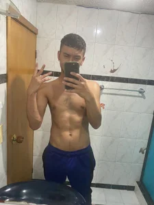 Kevin_Torres K.T 1.0 รูป  7