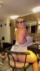 WenFox Public  2. fénykép