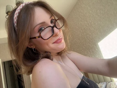 sparkling gaze de MargaretShyandSkinny  3 Imagens